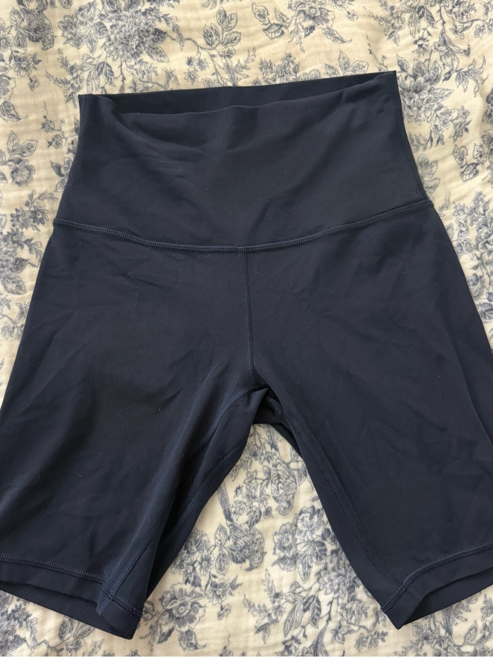 Lululemon Biker Shorts + Sports Bra Bundle – Size 6 / Small - Picture 6 of 12